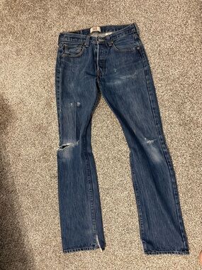 Men’s Levi's 501 Button-Fly Medium Blue Denim Jeans